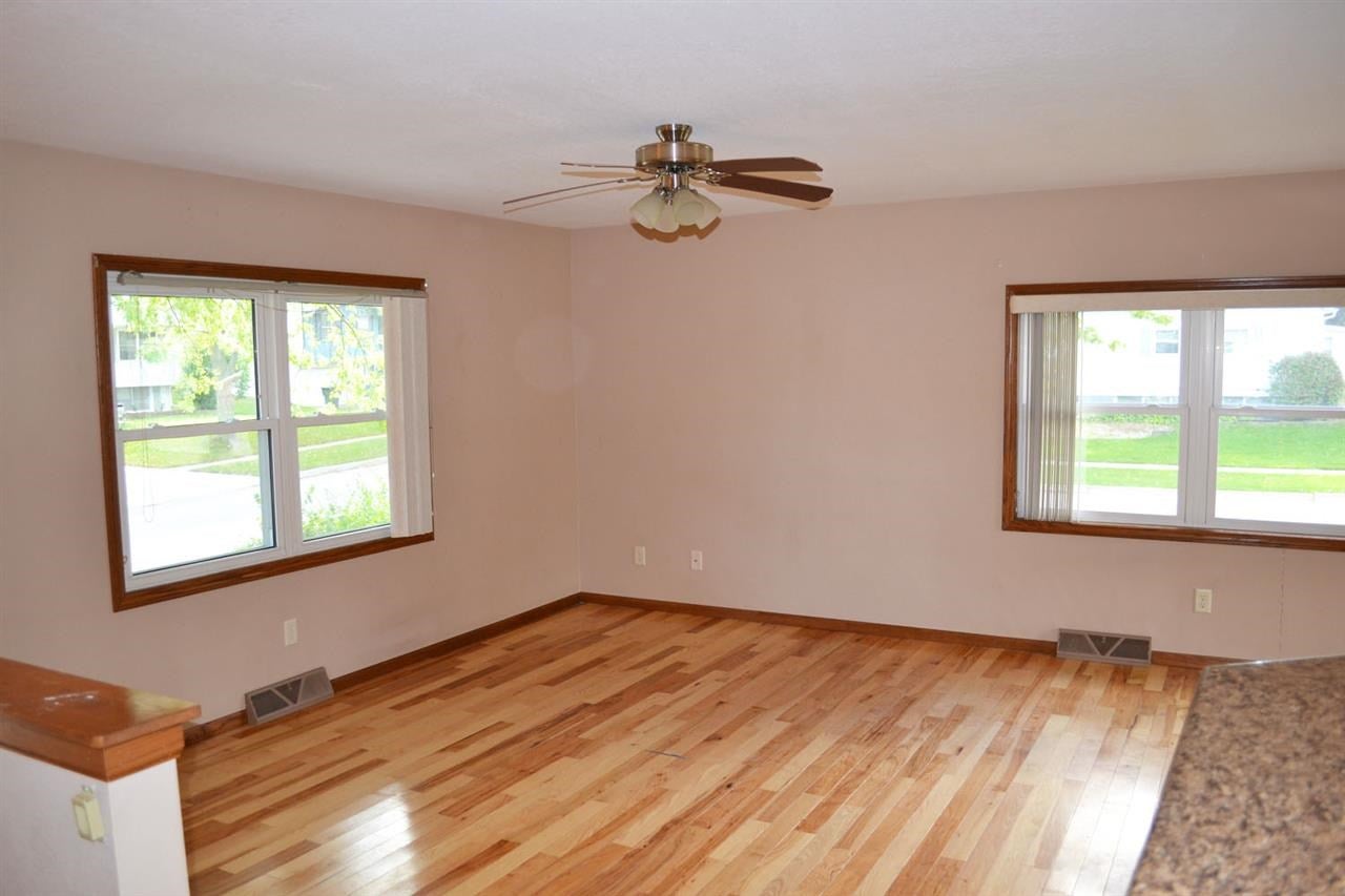 416 Norwick Road Southwest Cedar Rapids, IA 52404 - Photo 5 of 14 Gallery Image 5
