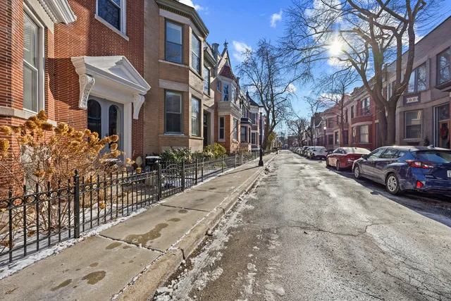 $1,300,000 | 3818 North Alta Vista Terrace, Chicago, IL 60613