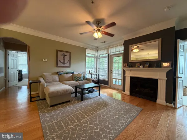 $400,000 | 514 Sunset View Terrace Southeast, Unit 203, Leesburg, VA 20175