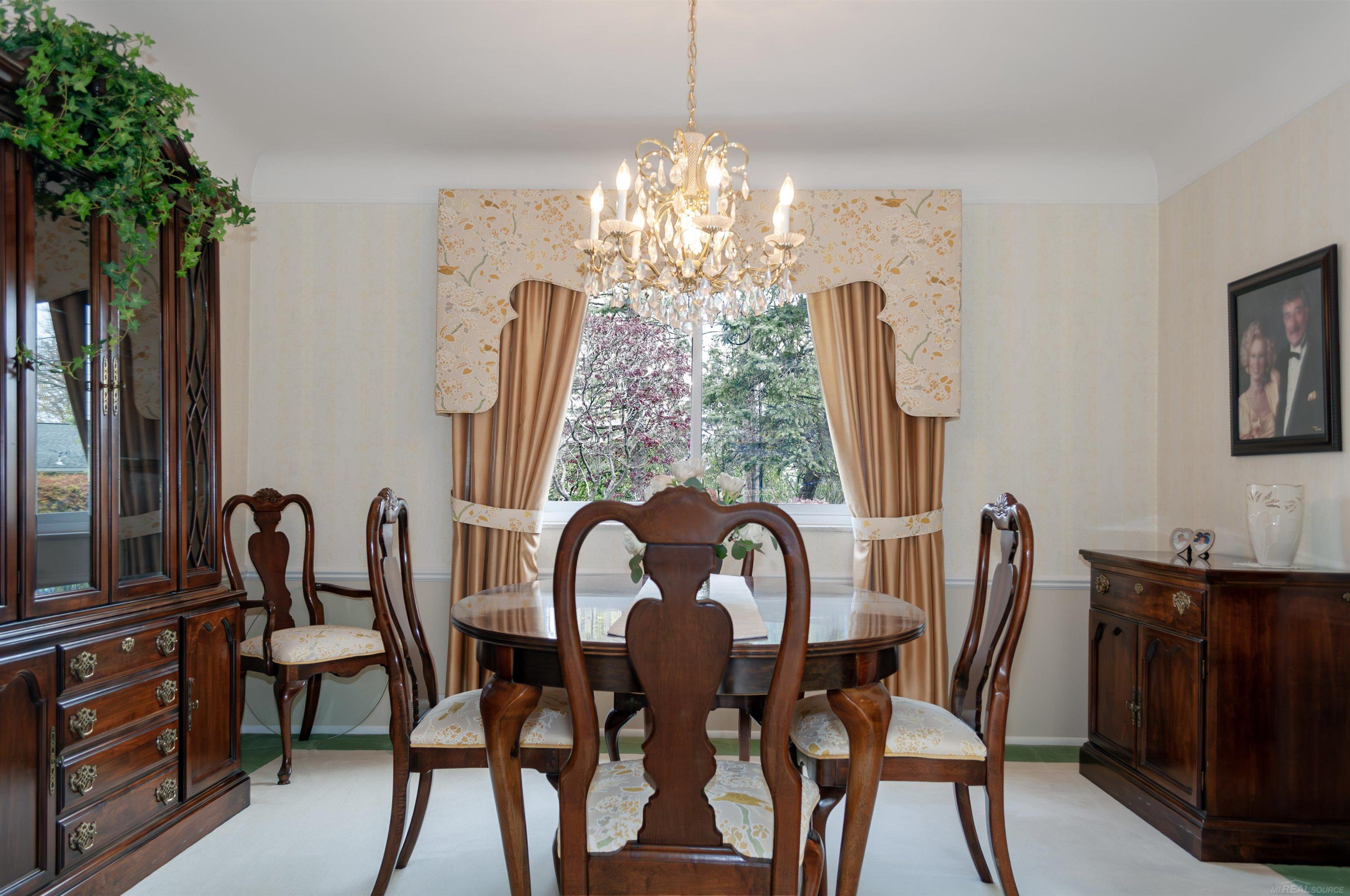 1010 Canterbury Road Grosse Pointe Woods, MI 48236 - Photo 10 of 65