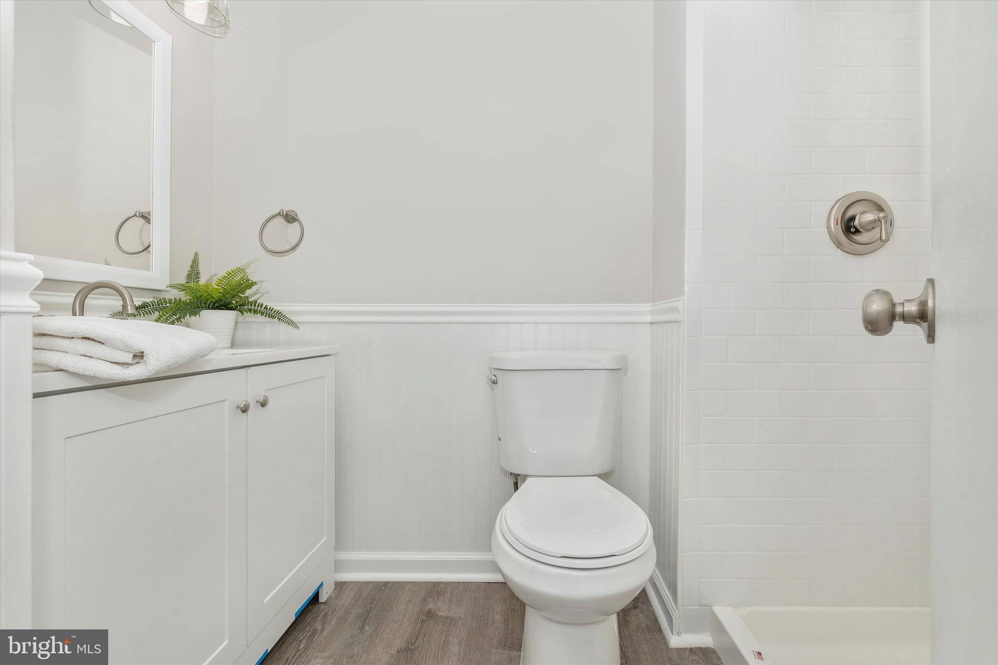 10586 Faulkner Ridge Circle Columbia, MD 21044 - Photo 17 of 28 Primary Bathroom
