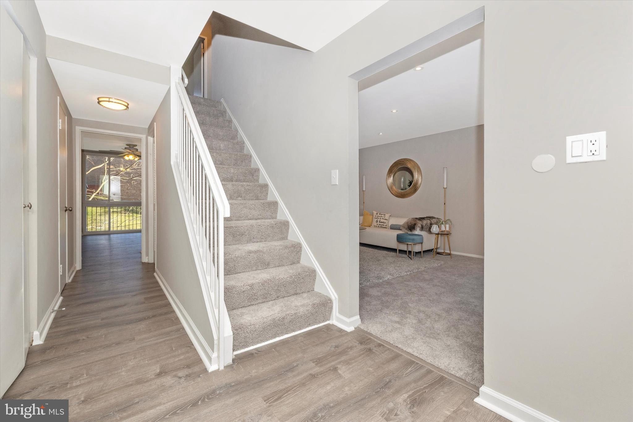 10586 Faulkner Ridge Circle Columbia, MD 21044 - Photo 5 of 28 Front Entry