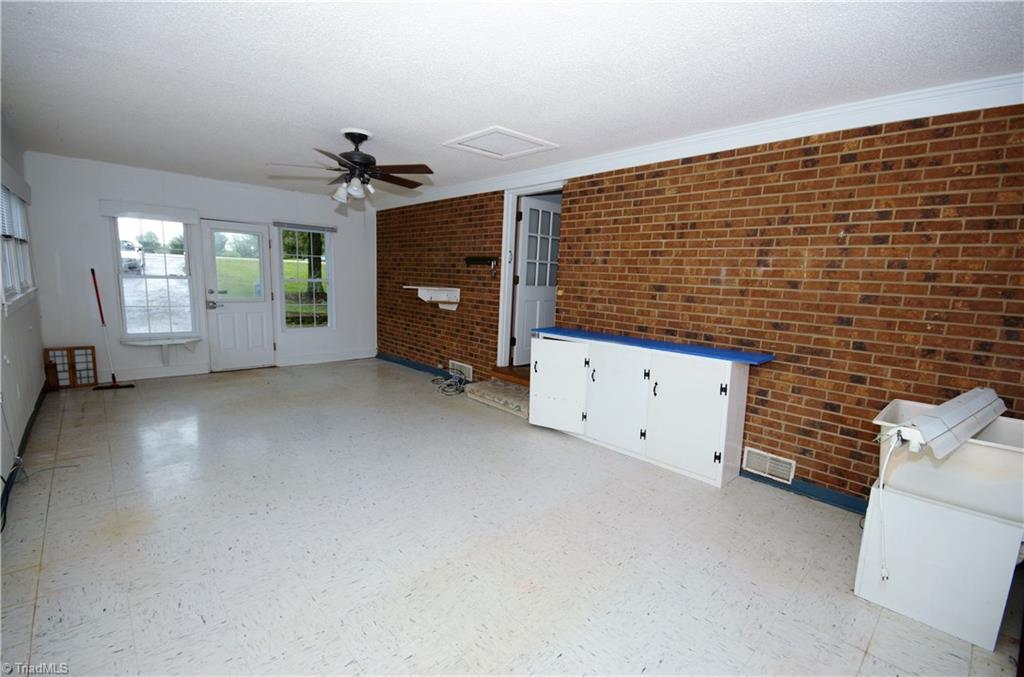 292 Anderson Road Eden, NC 27288 - Photo 11 of 30 Gallery Image 11