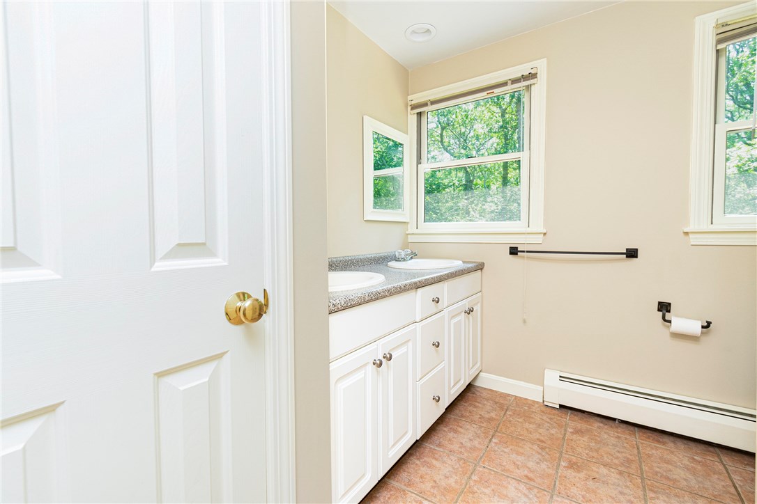 260 Yawgoo Valley Road Exeter, RI 02822 - Photo 27 of 33