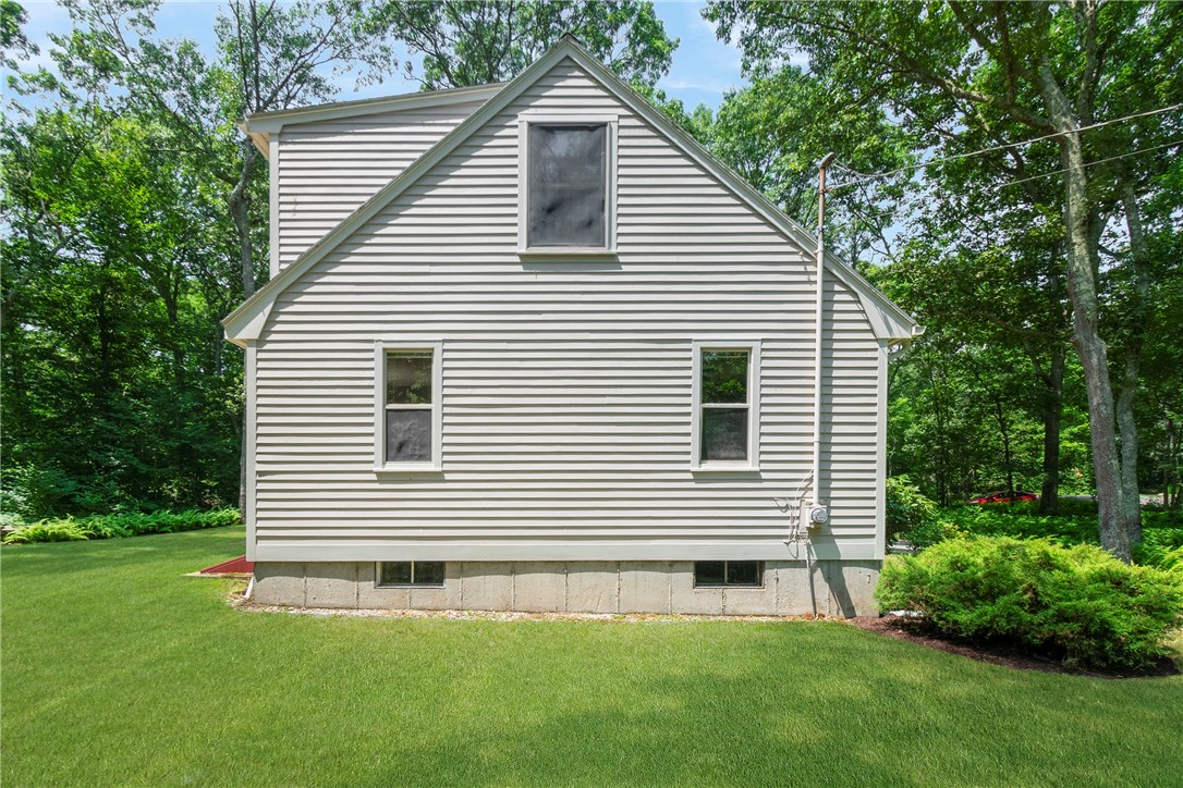 260 Yawgoo Valley Road Exeter, RI 02822 - Photo 6 of 33