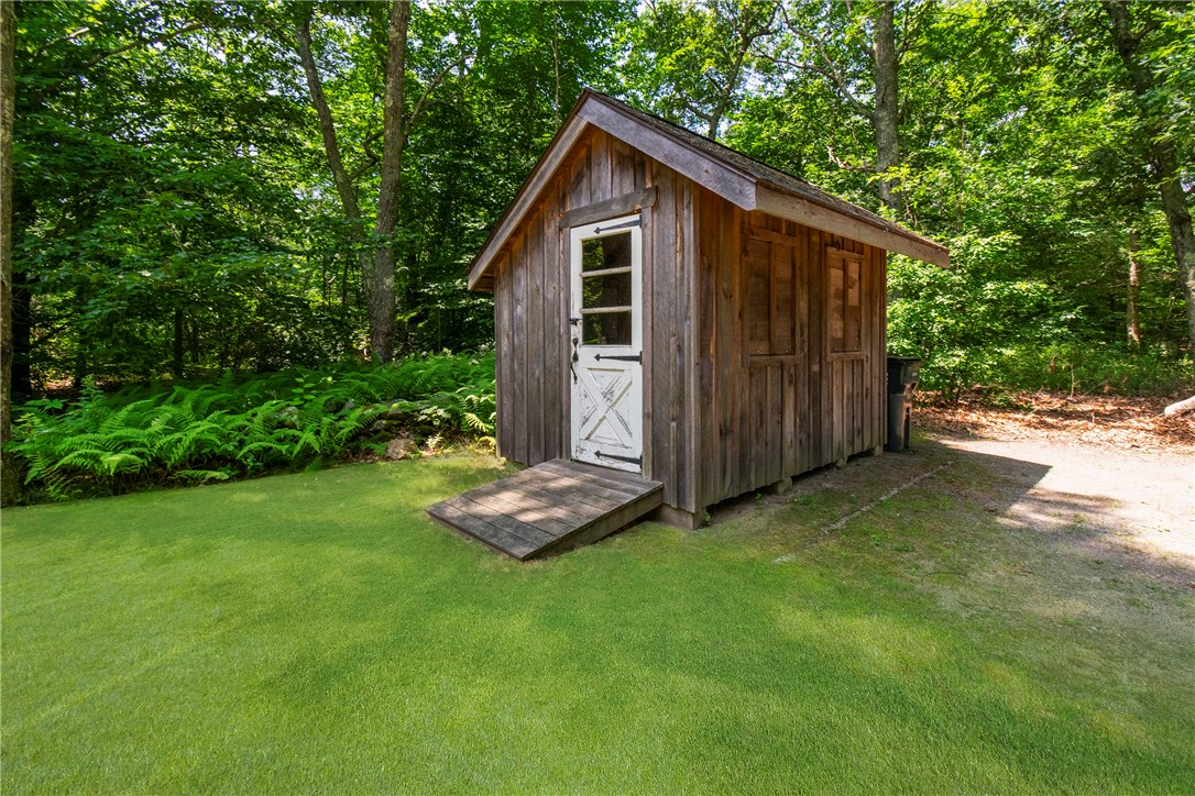 260 Yawgoo Valley Road Exeter, RI 02822 - Photo 9 of 33