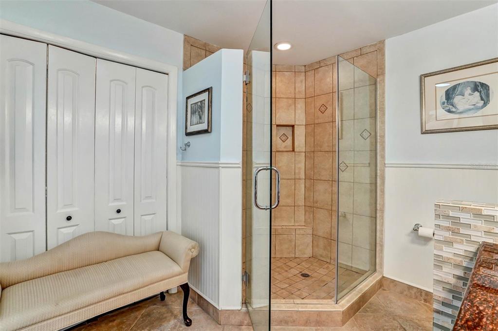 11816 Lipsey Road Tampa, FL 33618 - Photo 34 of 50