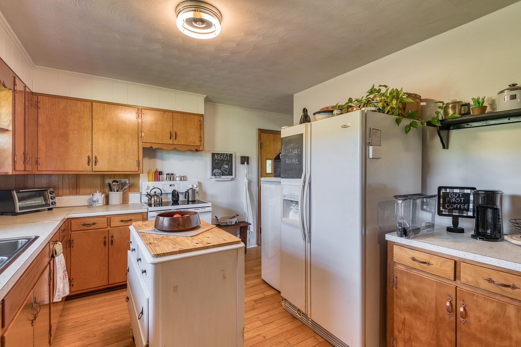 34517 Fleet Road Glade Spring, VA 24340 - Photo 5 of 19 KITCHEN 4