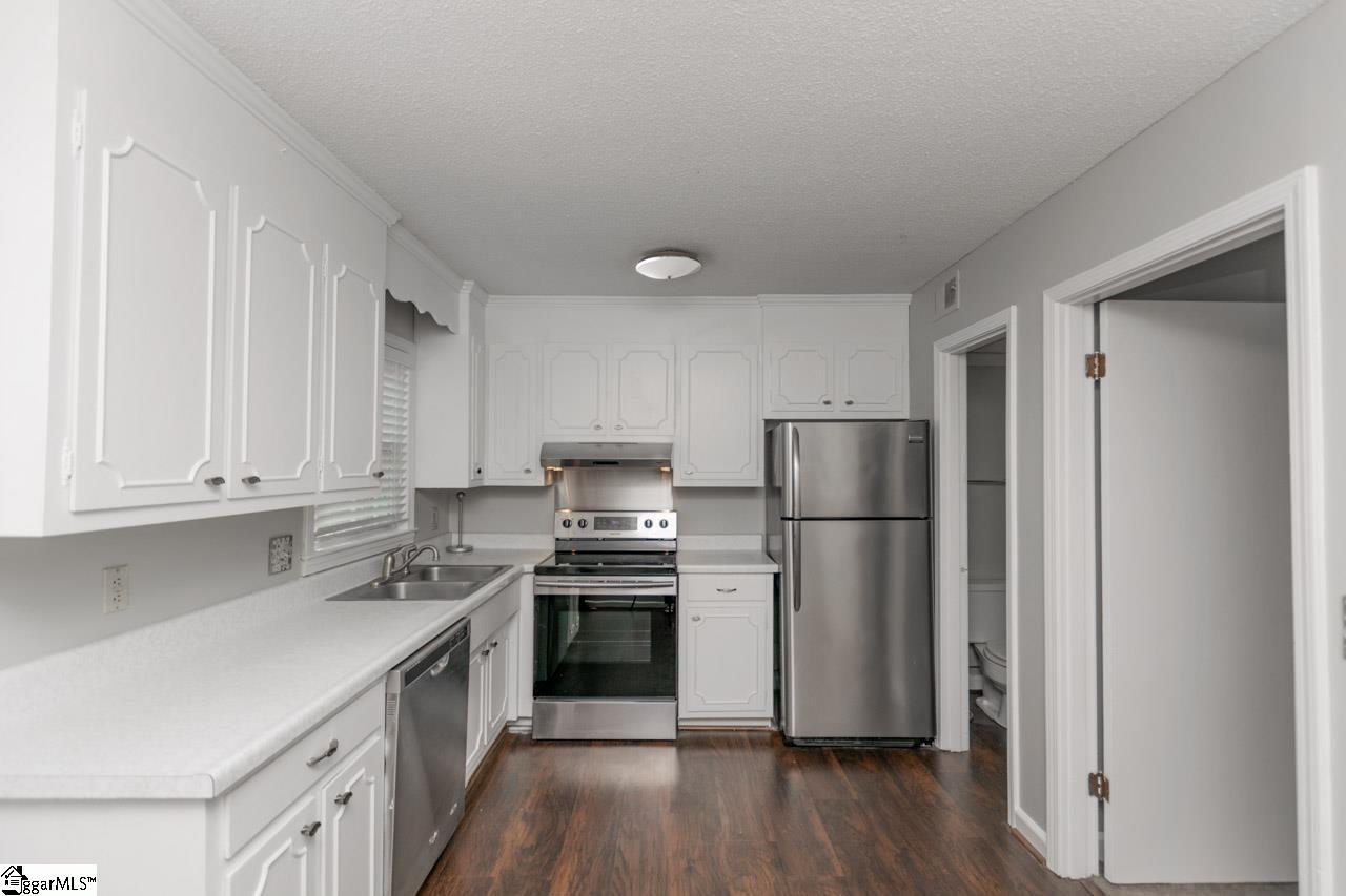 501 Edwards Road, Unit 15 Greenville, SC 29615 - Photo 8 of 34 Gallery Image 8