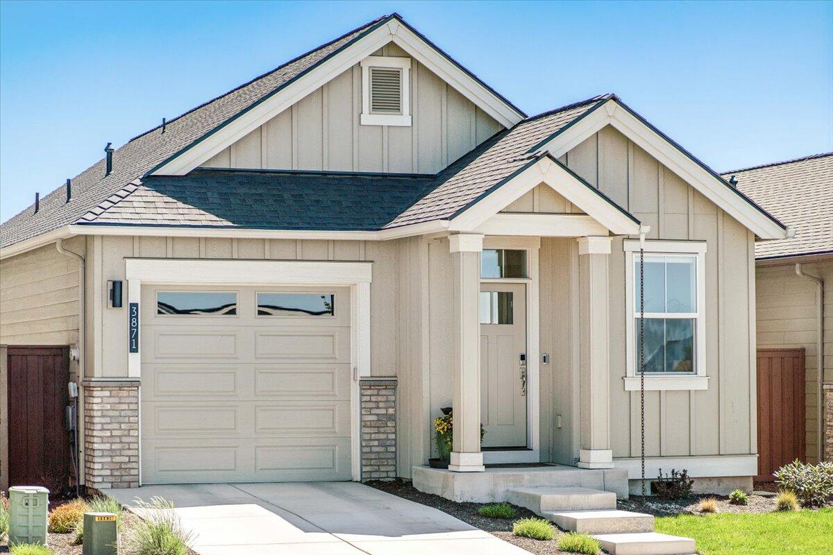 3871 Northeast Oakside Loop Bend, OR 97701 - Photo 35 of 50 35