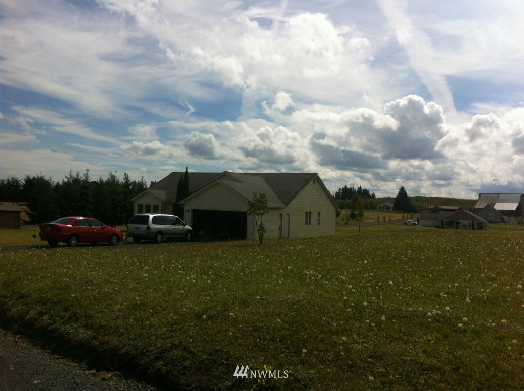 211 Wohl Road Longview, WA 98632 - Photo 2 of 15