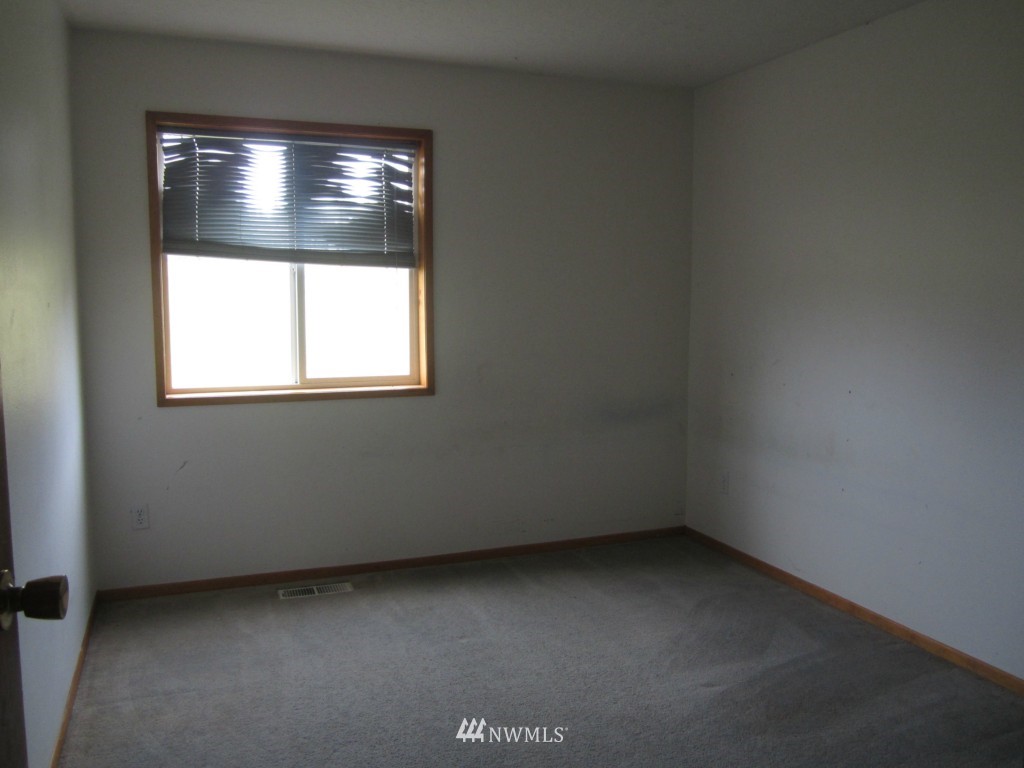 211 Wohl Road Longview, WA 98632 - Photo 10 of 15