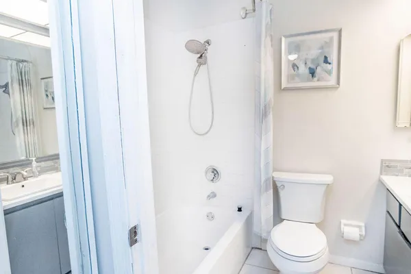 $239,500 | 950 South Kanner Highway, Unit 124, Stuart, FL 34994