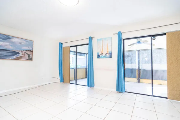 $239,500 | 950 South Kanner Highway, Unit 124, Stuart, FL 34994