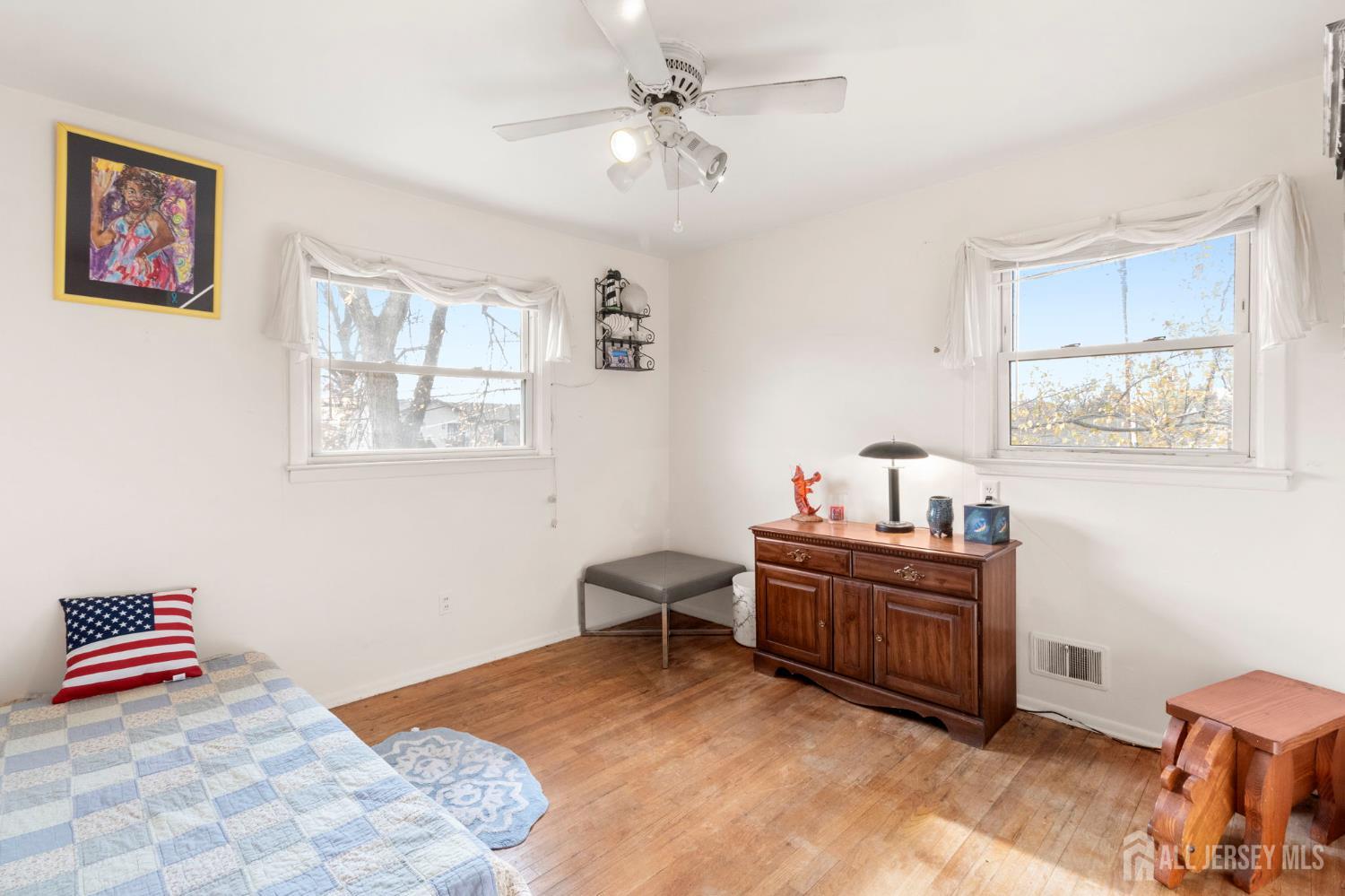 55 Sullivan Way East Brunswick, NJ 08816 - Photo 19 of 38 a bedroom with a workspace