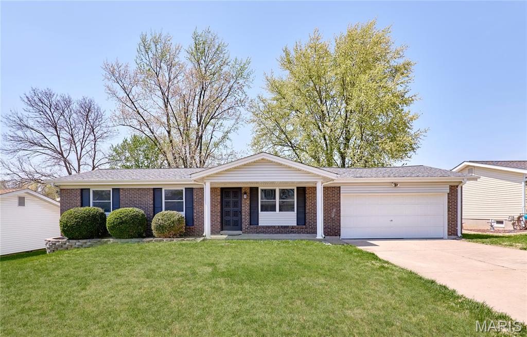 623 Riverside Drive St. Charles, MO 63304 - Photo 1 of 28