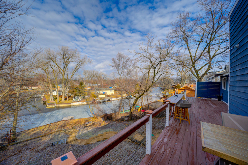 422 Castle Road McHenry, IL 60050 - Photo 5 of 24