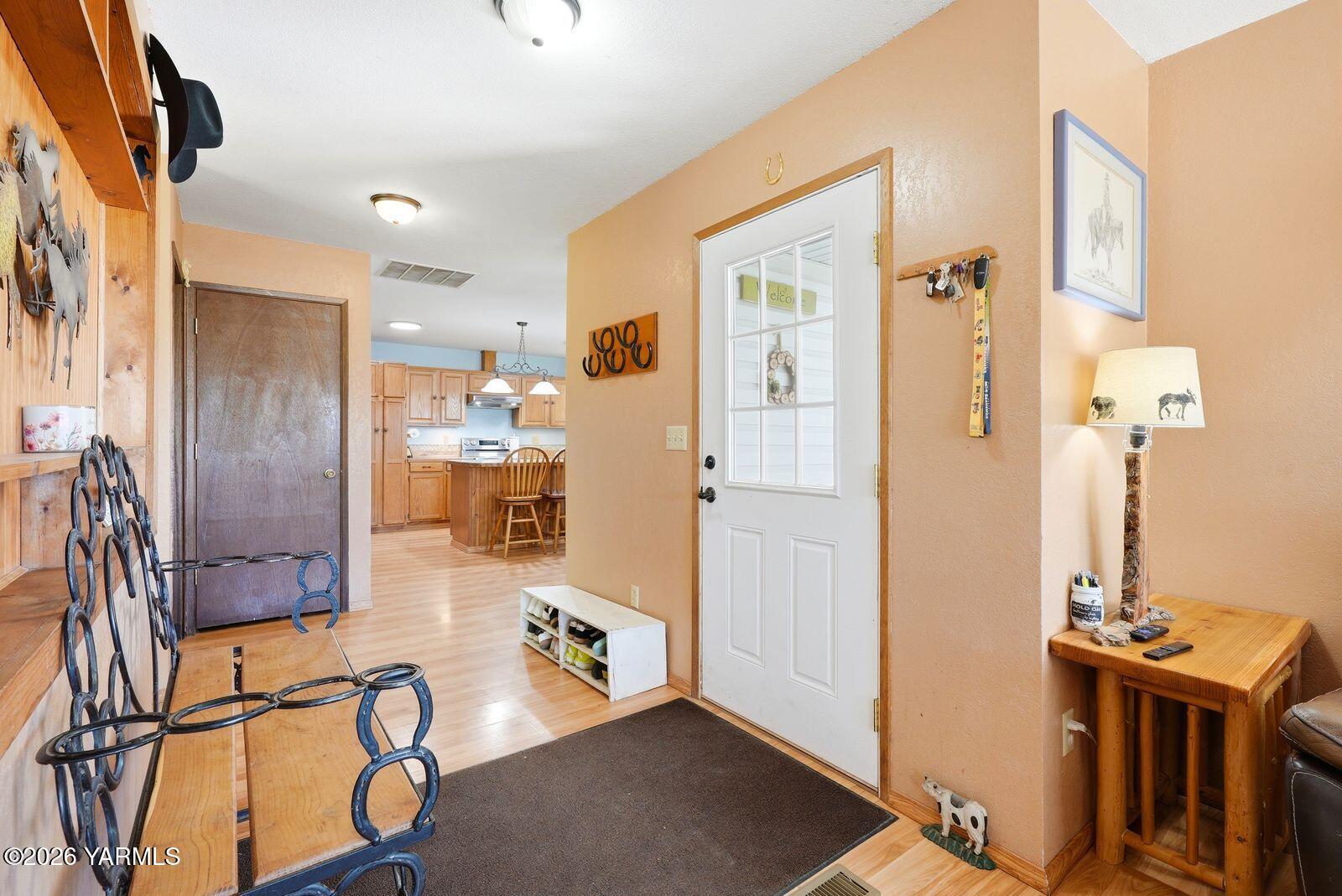 2841 Mapleway Road Yakima, WA 98908 - Photo 5 of 37 2841 Mapleway Rd 007