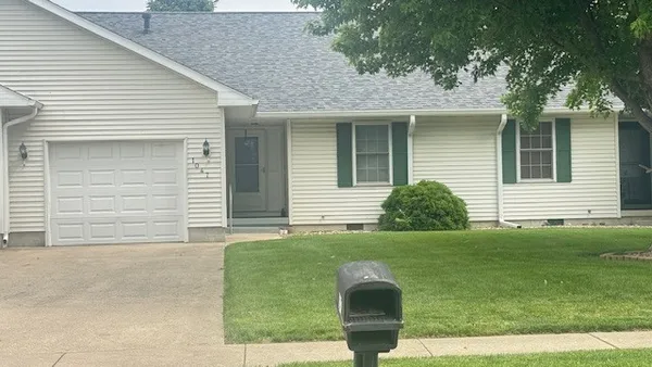 $169,900 | 1047 Kleemann Drive, Unit 1047, Clinton, IL 61727