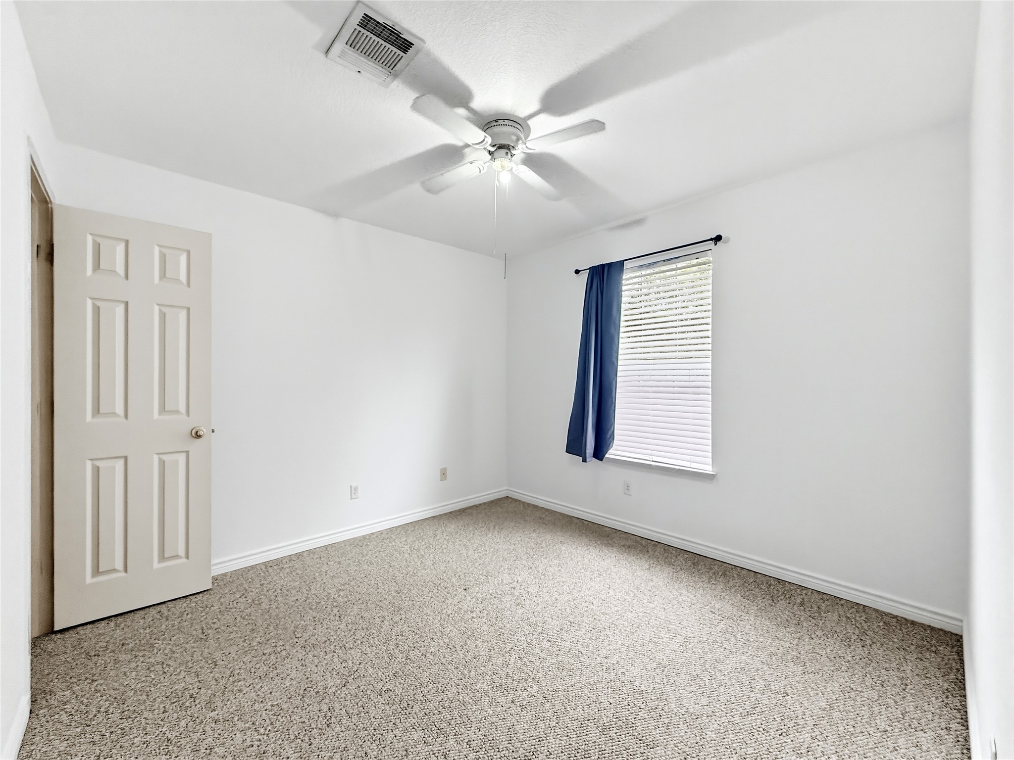 9215 Rowlands Sayle Road Austin, TX 78744 - Photo 14 of 14 Spare Bedroom 2