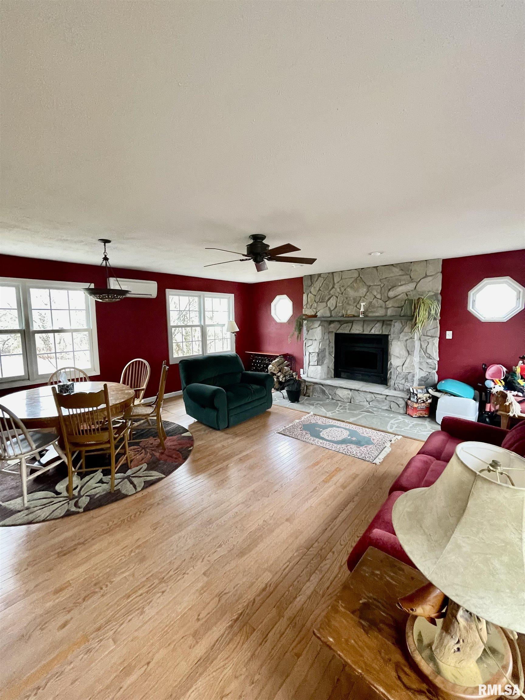 1945 Etherton Road Murphysboro, IL 62966 - Photo 3 of 25