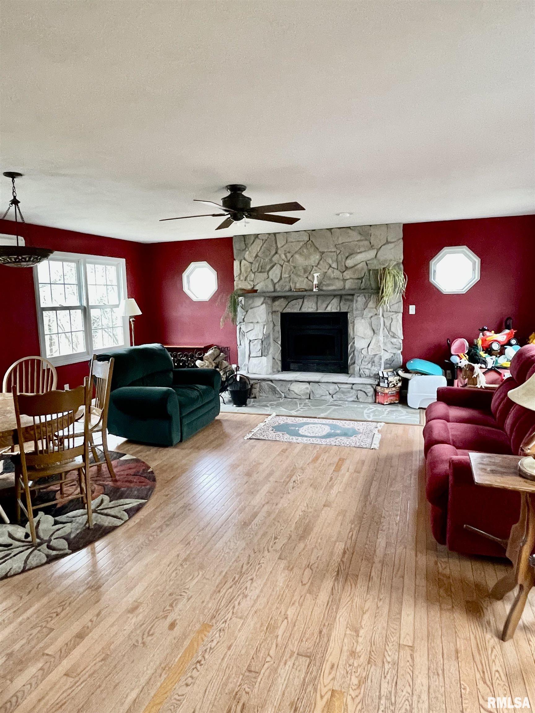 1945 Etherton Road Murphysboro, IL 62966 - Photo 4 of 25