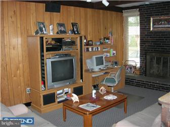 212 Philellena Road Cherry Hill, NJ 08034 - Photo 6 of 11 Gallery Image 6