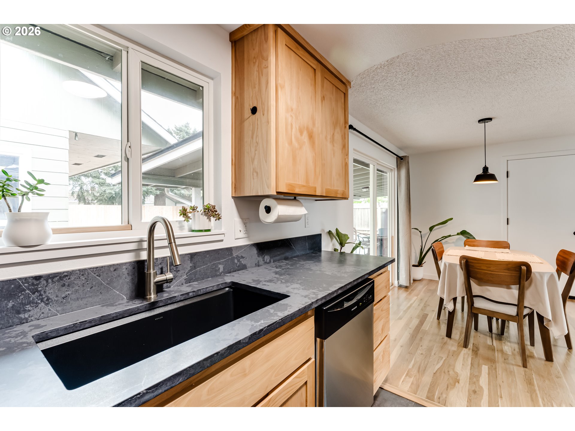 328 Dean Avenue Eugene, OR 97404 - Photo 15 of 25 Kitchen