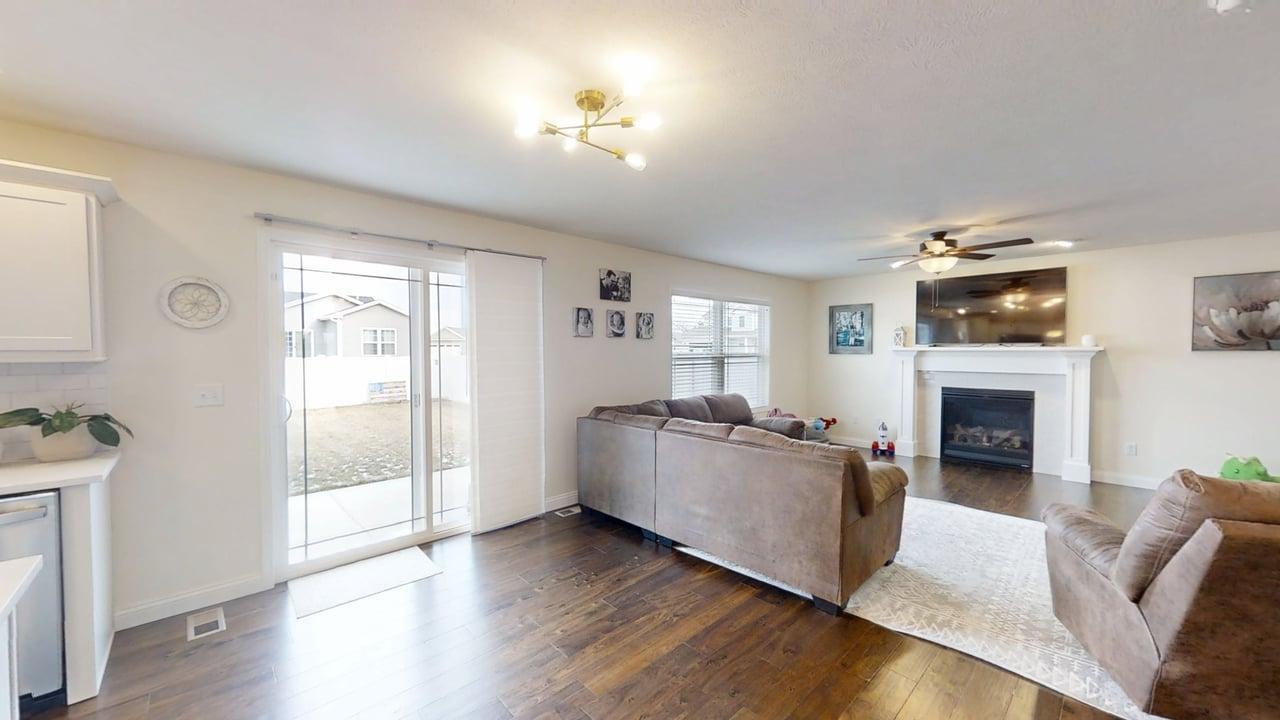 2014 Rylan Road Mahomet, IL 61853 - Photo 16 of 53