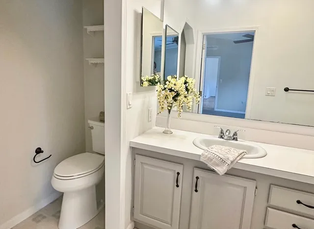 $349,900 | 3402 Island Drive, Middleboro, MA 02346