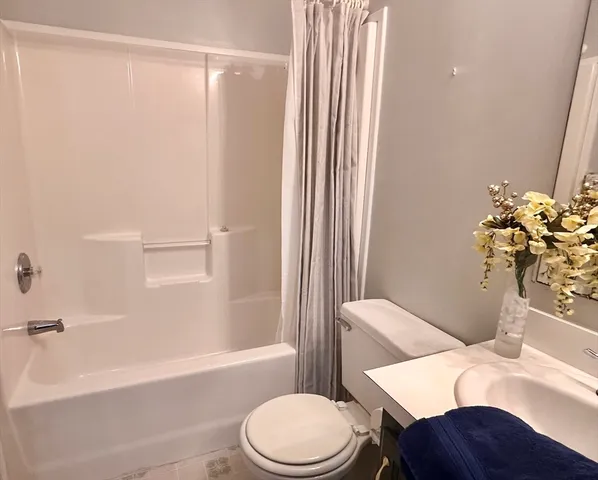 $349,900 | 3402 Island Drive, Middleboro, MA 02346