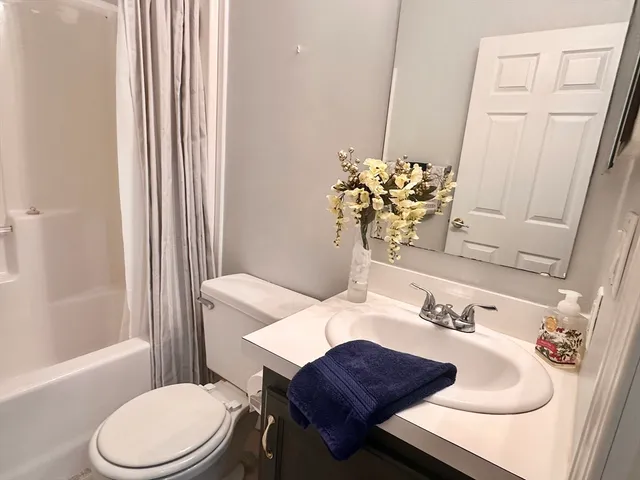 $349,900 | 3402 Island Drive, Middleboro, MA 02346