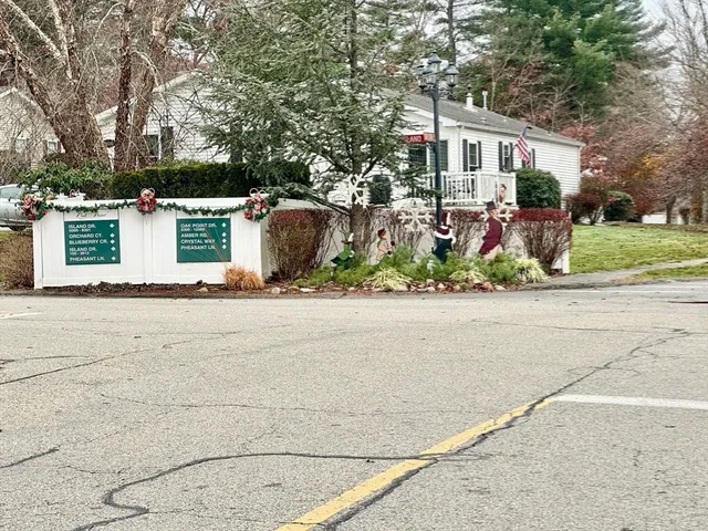 $349,900 | 3402 Island Drive, Middleboro, MA 02346
