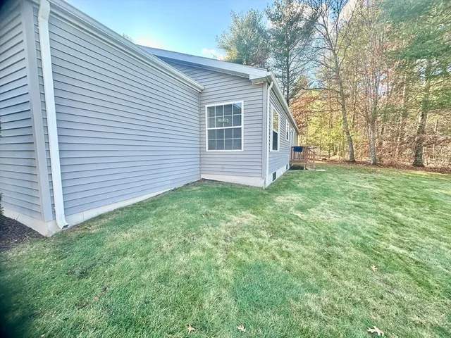 $349,900 | 3402 Island Drive, Middleboro, MA 02346