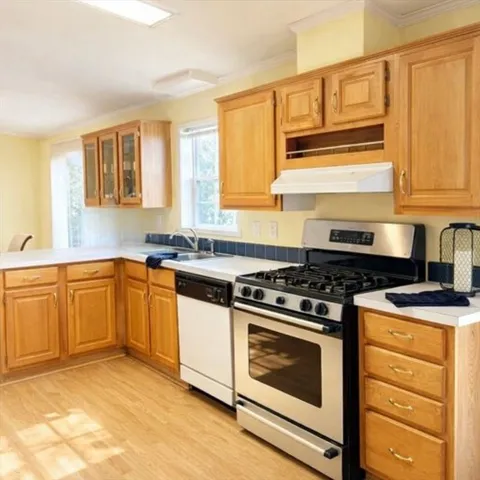 $349,900 | 3402 Island Drive, Middleboro, MA 02346