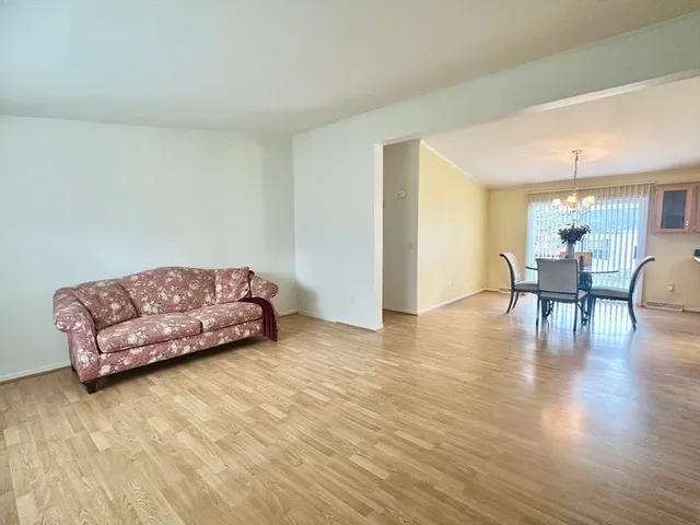 $349,900 | 3402 Island Drive, Middleboro, MA 02346