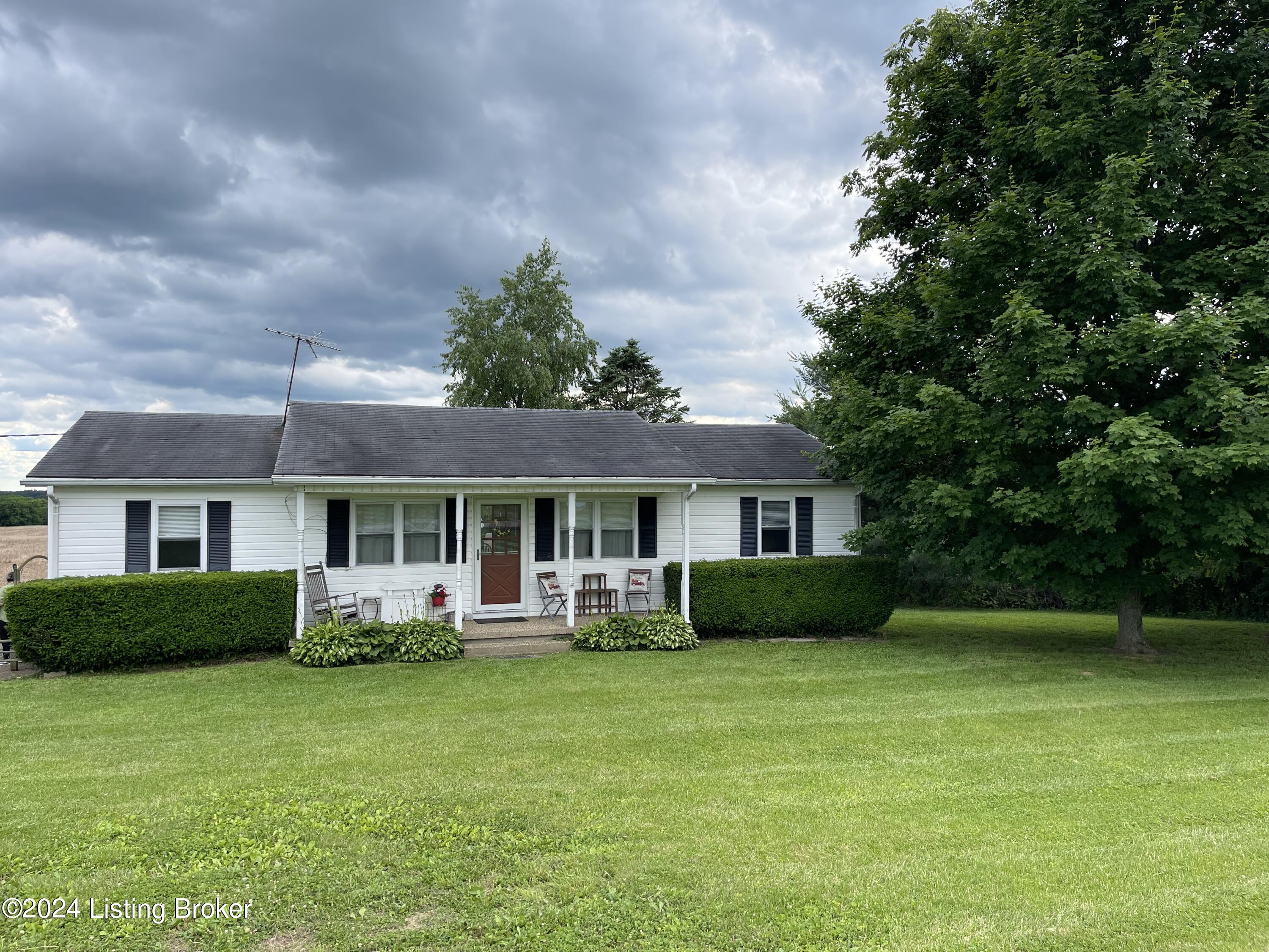 2273 Giltner Road Smithfield, KY 40068 - Photo 2 of 37 IMG_8358