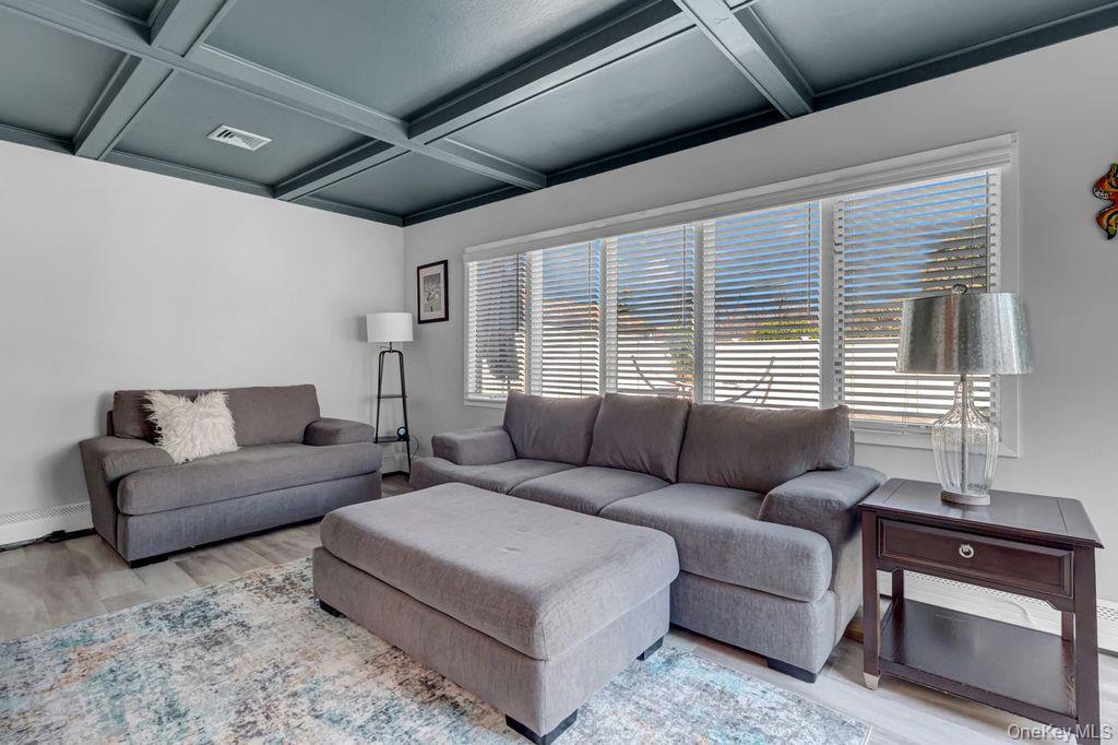 545 Mohawk Road East West Hempstead, NY 11552 - Photo 16 of 32