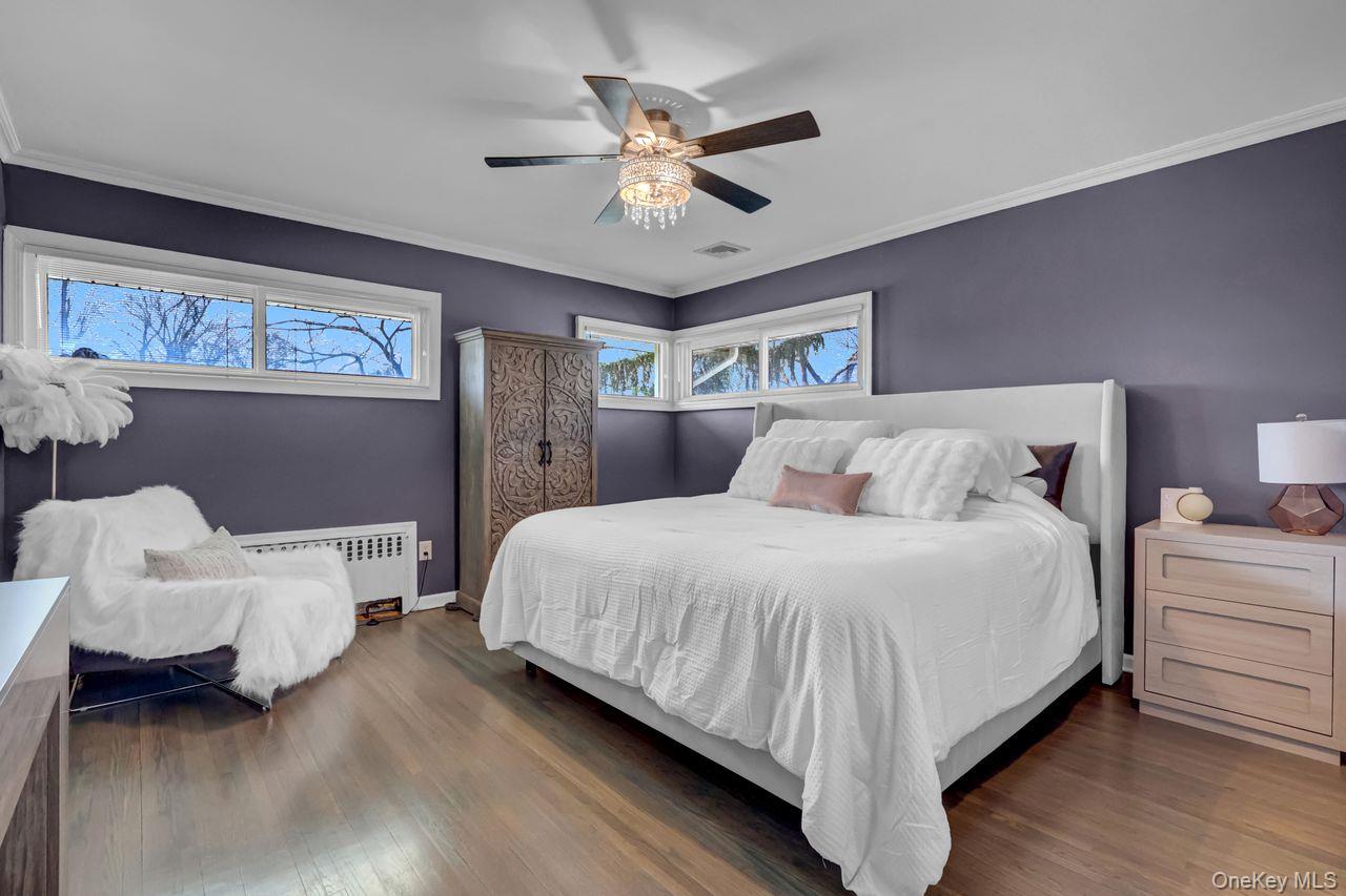 545 Mohawk Road East West Hempstead, NY 11552 - Photo 18 of 32