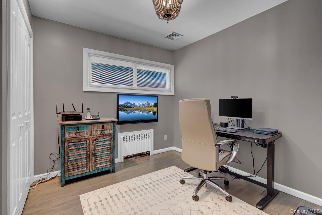 545 Mohawk Road East West Hempstead, NY 11552 - Photo 22 of 32