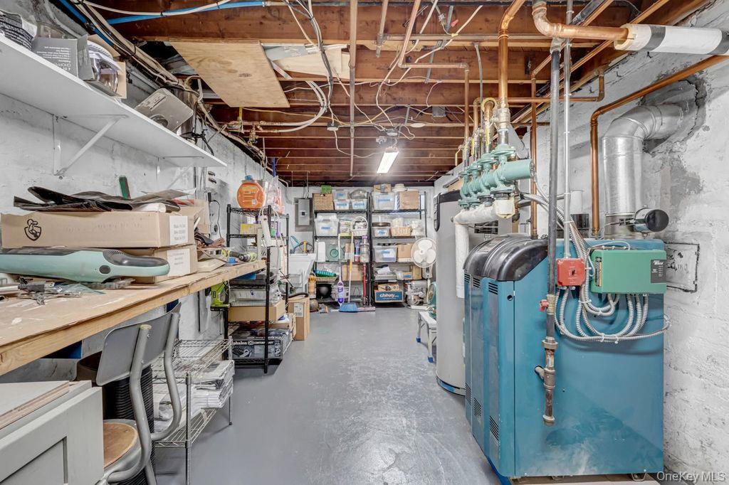 545 Mohawk Road East West Hempstead, NY 11552 - Photo 24 of 32