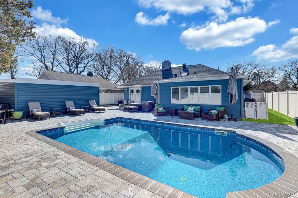 545 Mohawk Road East West Hempstead, NY 11552 - Photo 28 of 32