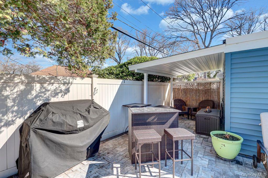 545 Mohawk Road East West Hempstead, NY 11552 - Photo 29 of 32