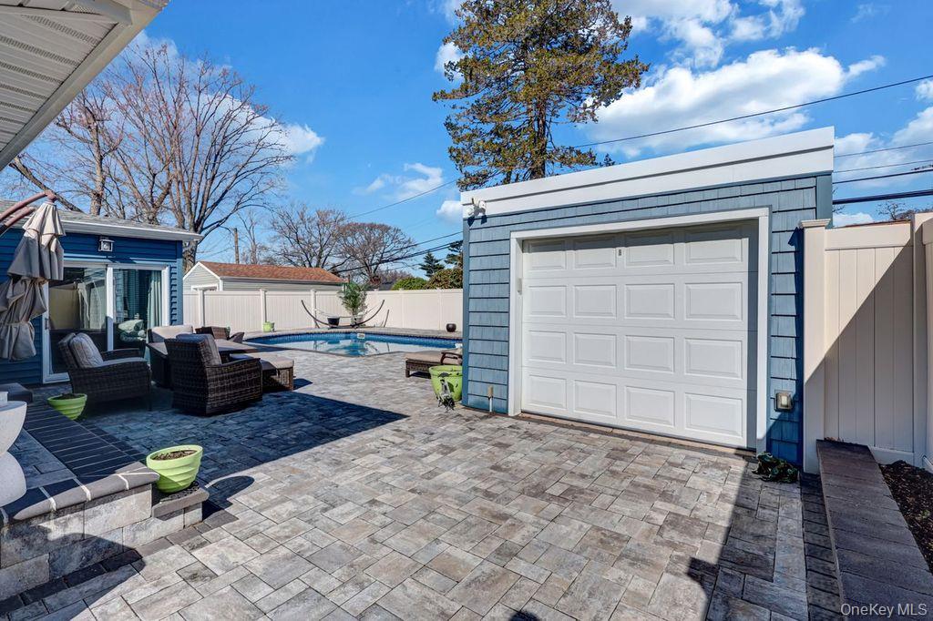 545 Mohawk Road East West Hempstead, NY 11552 - Photo 30 of 32