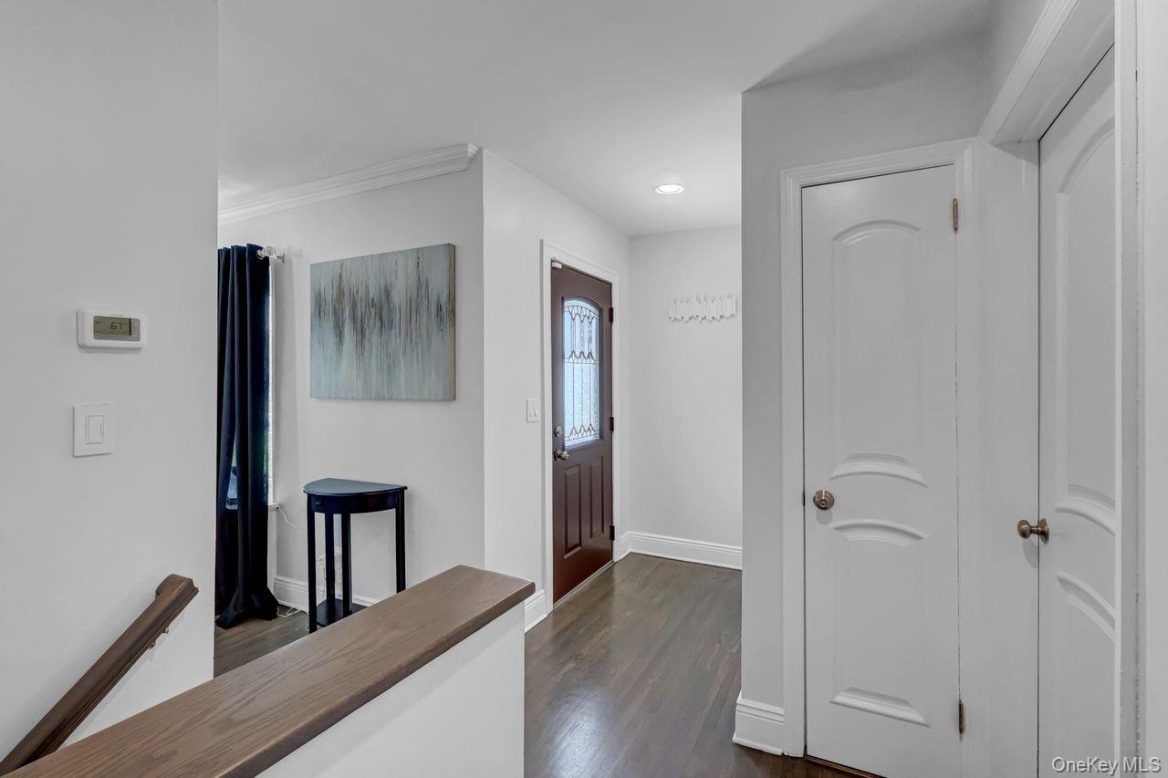 545 Mohawk Road East West Hempstead, NY 11552 - Photo 5 of 32