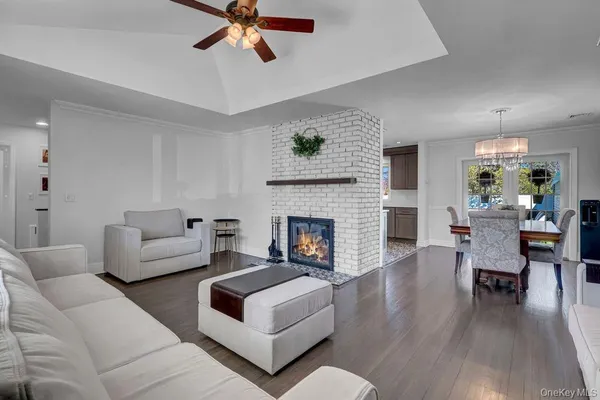 $889,000 | 545 Mohawk Road East, West Hempstead, NY 11552