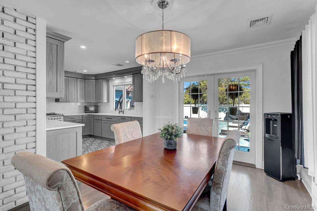 545 Mohawk Road East West Hempstead, NY 11552 - Photo 10 of 32