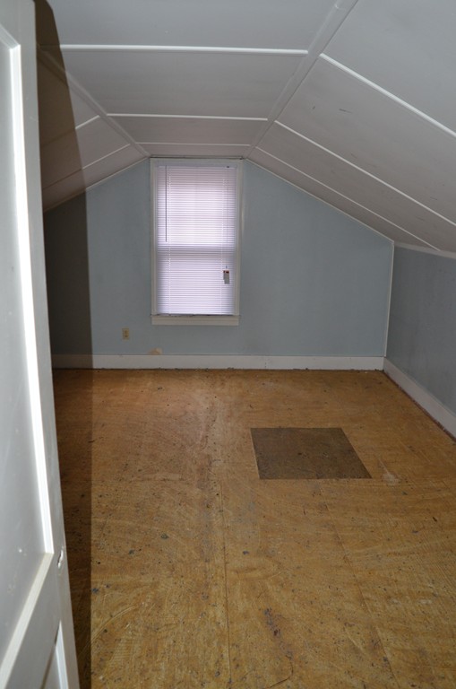 69 Maple Street Warren, MA 01083 - Photo 11 of 14 Gallery Image 11