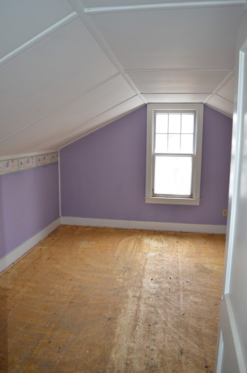 69 Maple Street Warren, MA 01083 - Photo 12 of 14 Gallery Image 12