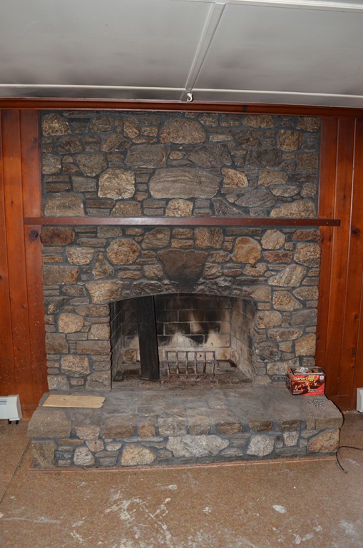 69 Maple Street Warren, MA 01083 - Photo 6 of 14 Gallery Image 6